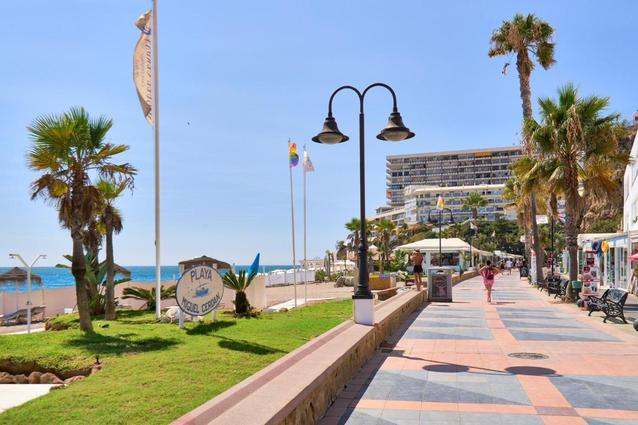 Savanna Beach. Amazing Apartment With Jacuzzi Torremolinos Eksteriør bilde