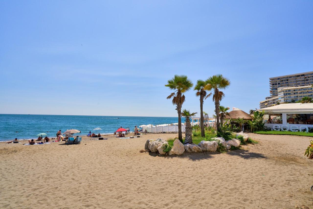 Savanna Beach. Amazing Apartment With Jacuzzi Torremolinos Eksteriør bilde